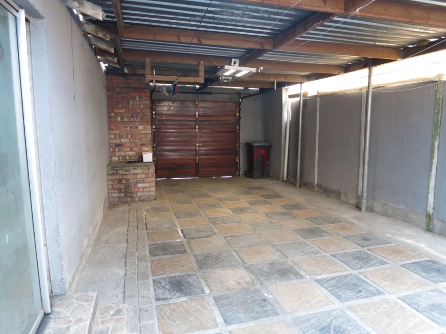 3 Bedroom Property for Sale in Voorbrug Western Cape